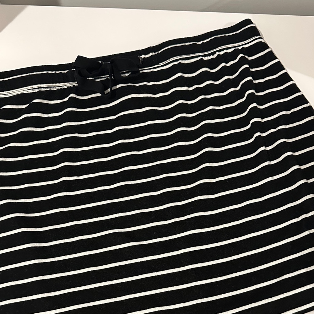 GAP Black and White Striped Skirt